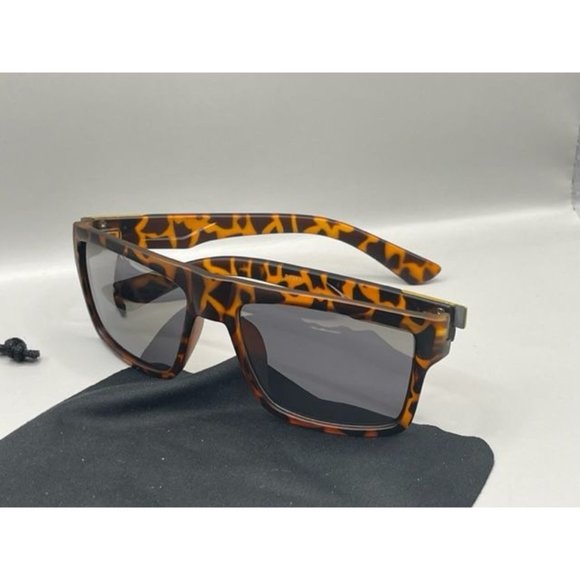 New Fox Brand  Sunglasses - Picture 2 of 3